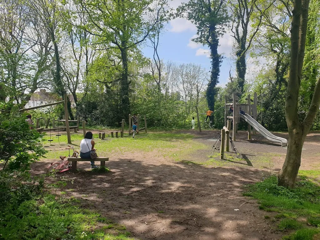 Fielders Field and Woodlands