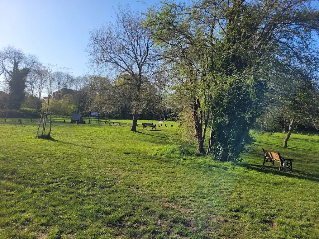 Fishponds Park