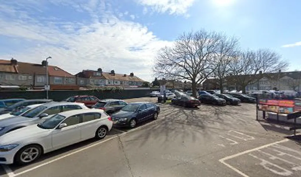Fullwell Cross Leisure Center