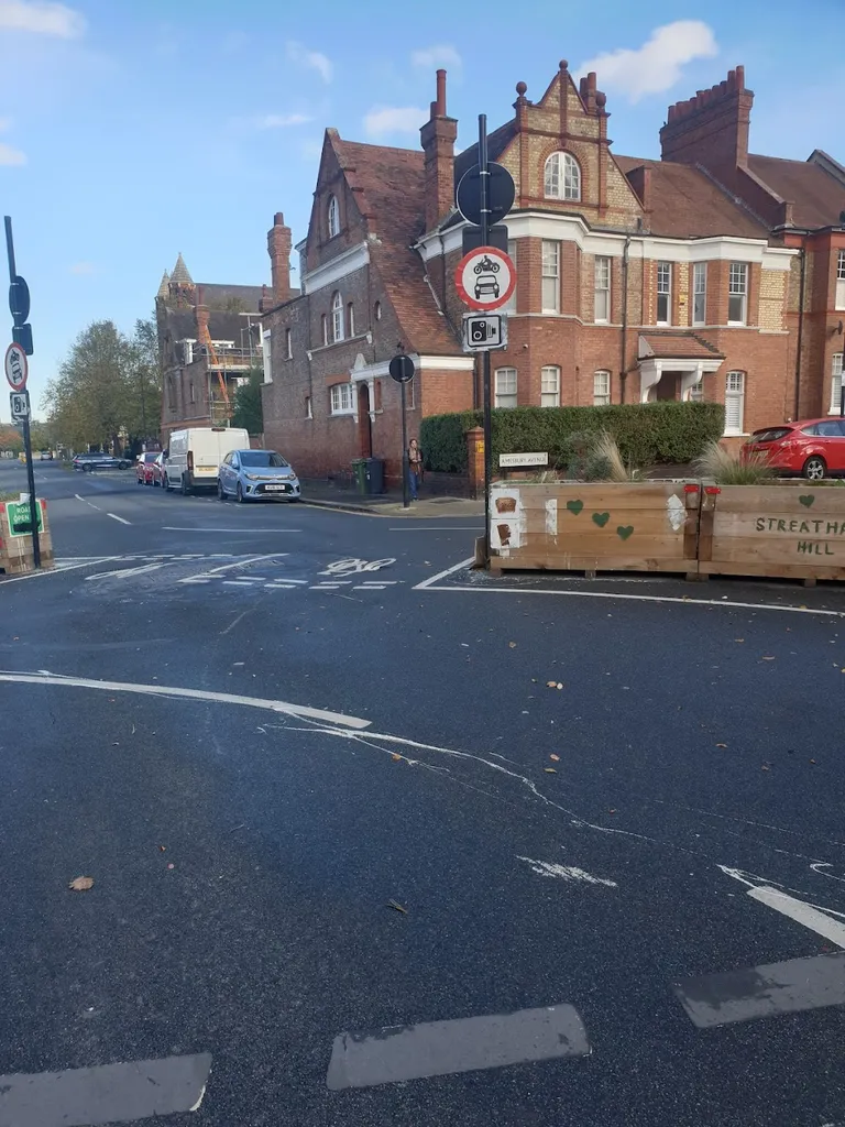 Garage Block - Barcombe Avenue