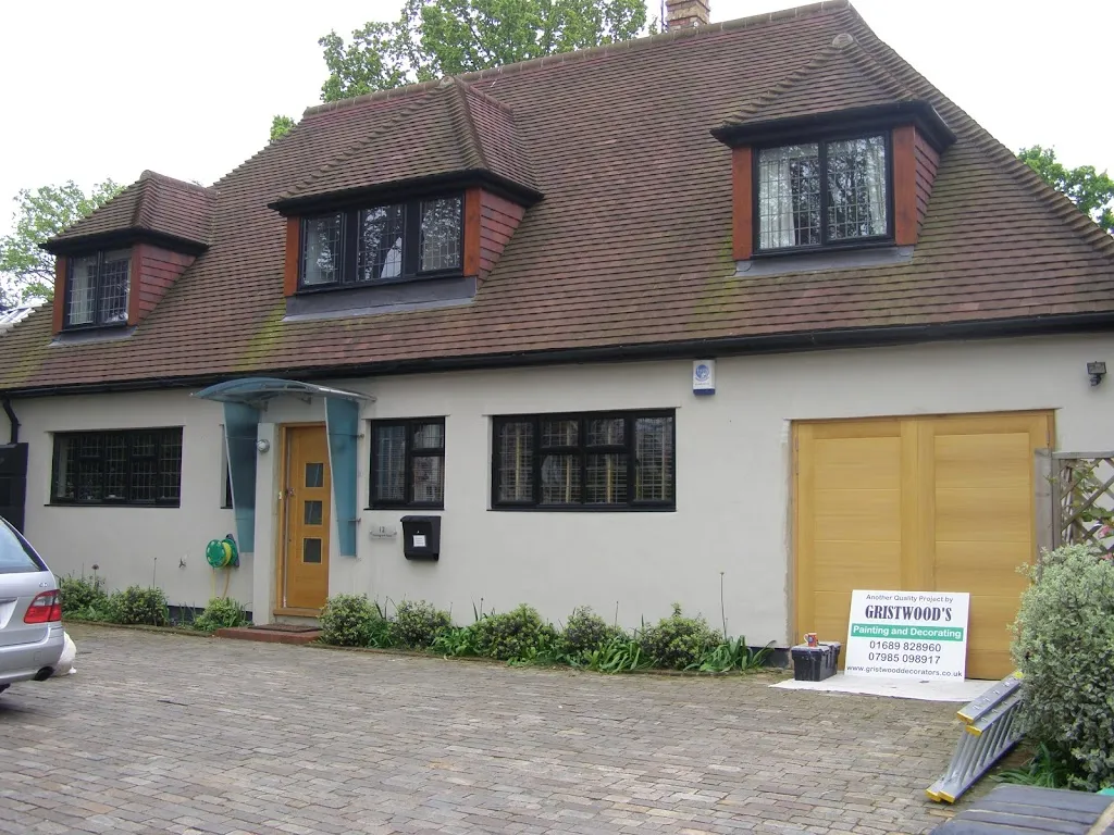 GRISTWOOD DECORATORS
