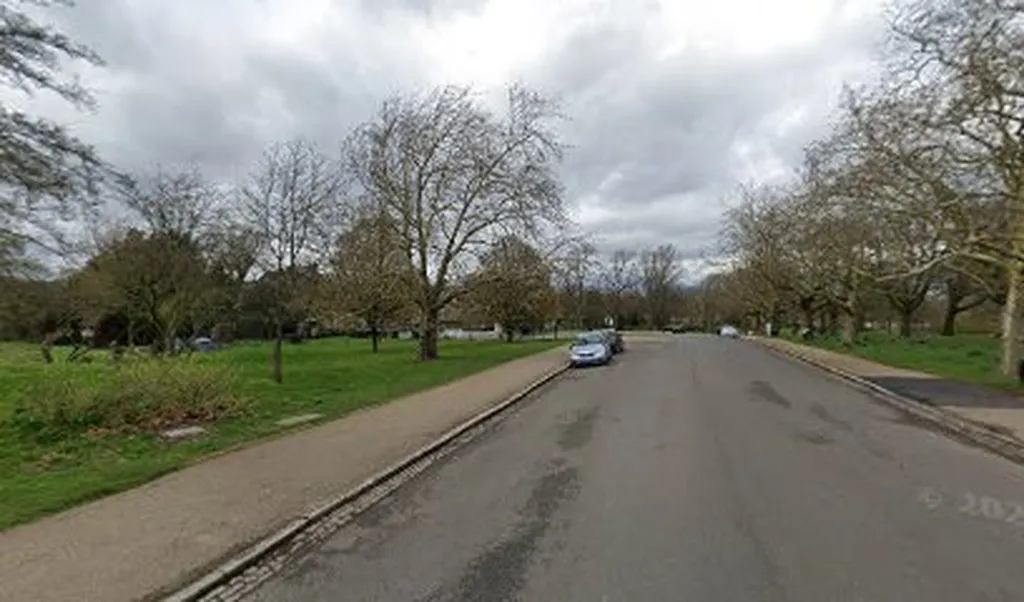 Heathside Athletics Parking