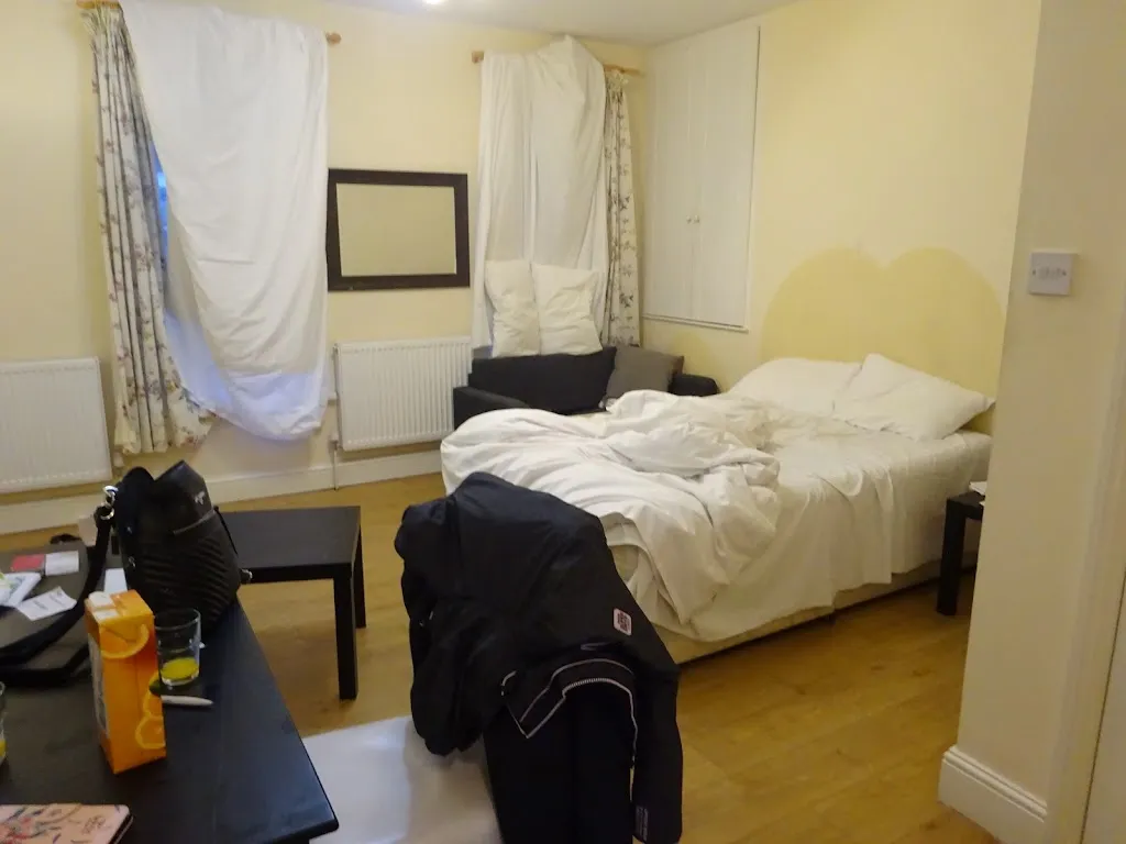 High Street Service Apartment