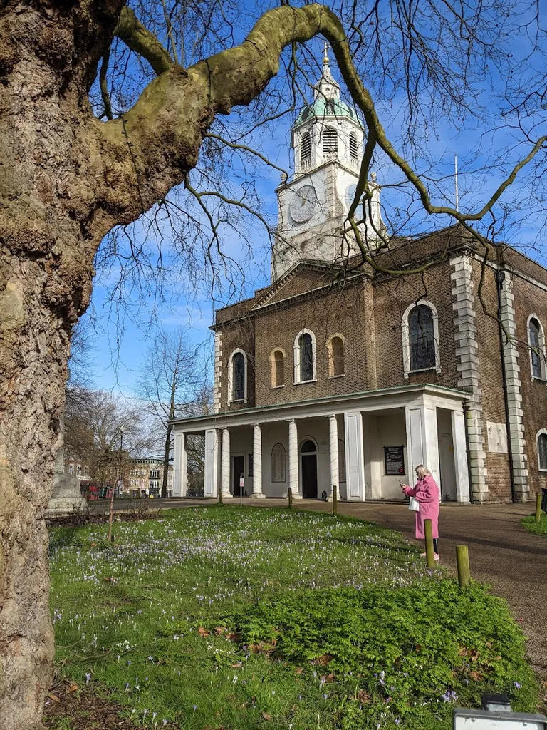 Holy Trinity Churchyard