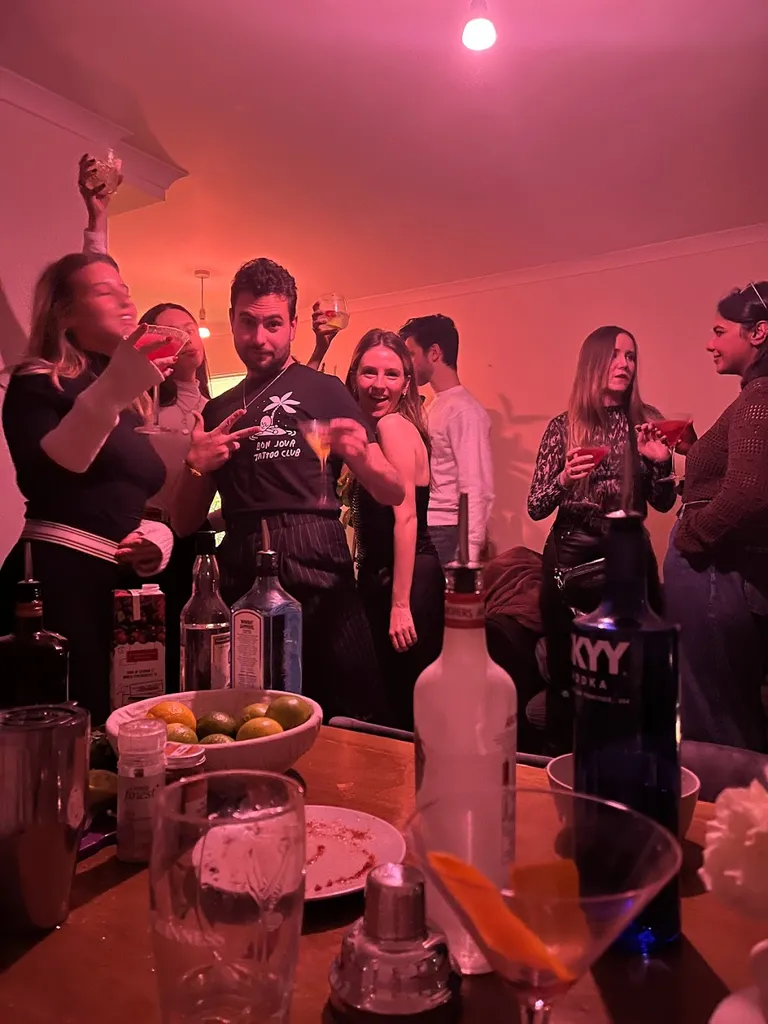 HQ Bar & Hostel