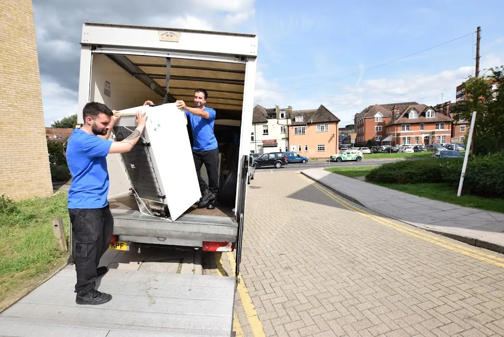 ILFORD REMOVALS - INEXPENSIVE LOCAL MOVER