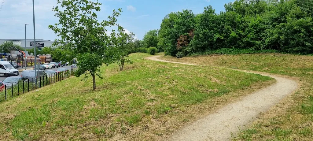 Kimpton Linear Park