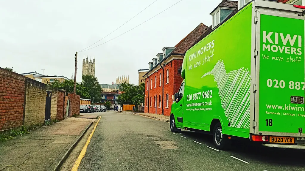 Kiwi Movers