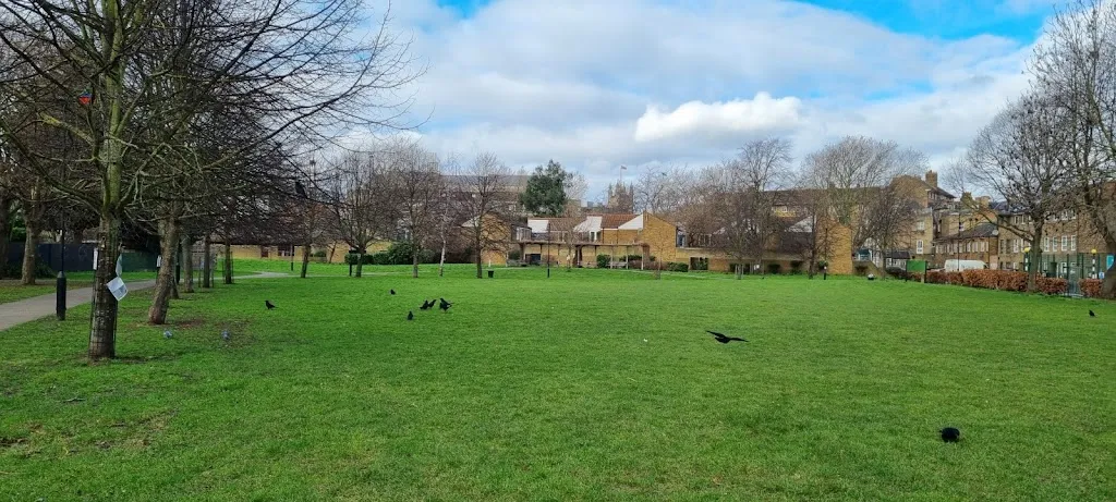 Lambeth Walk Doorstep Green