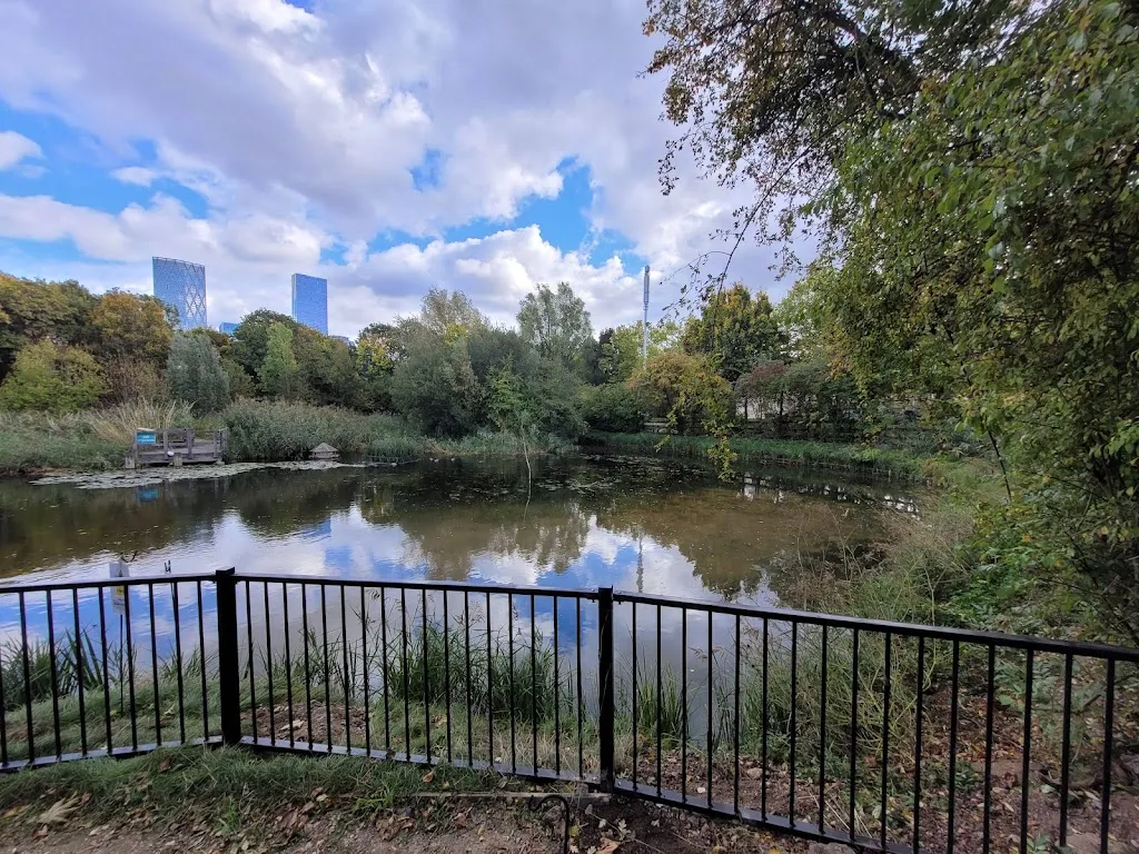 Lavender Pond Nature Reserve (The Conservation Volunteers