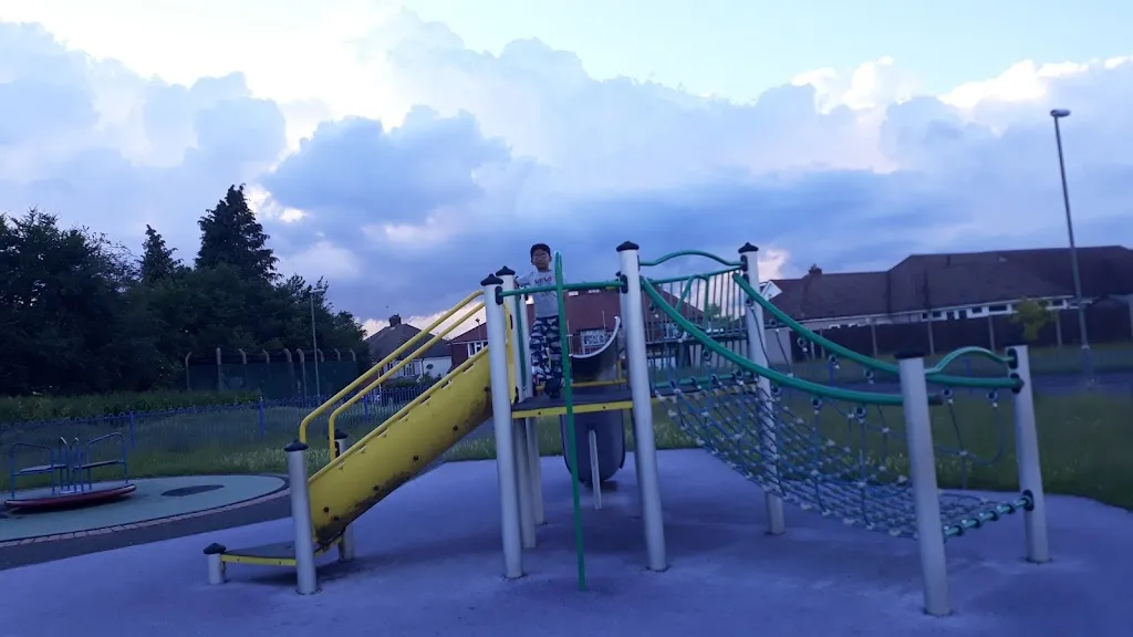 Leamington Avenue Playground