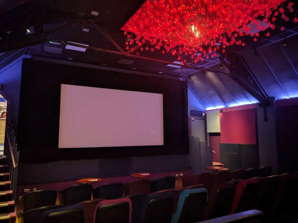 Lexi Cinema