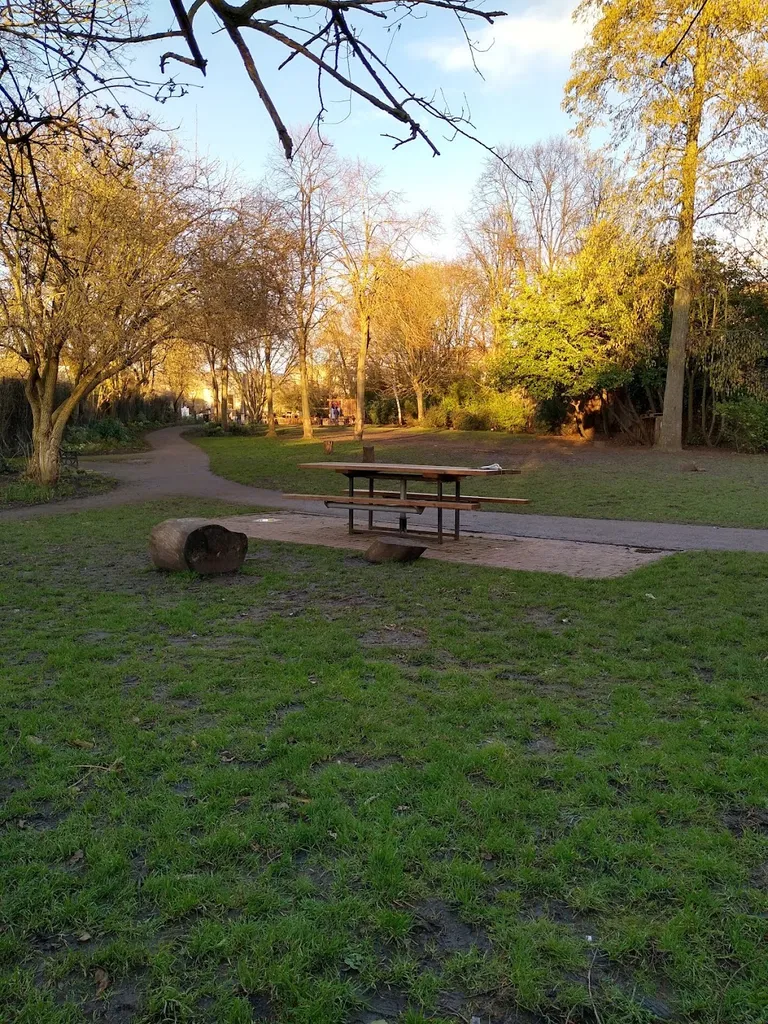 Luxmore Gardens