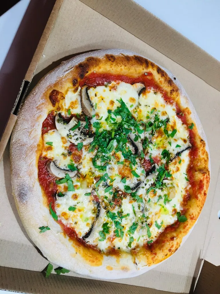 Maestro Pizzaiolo (Delivery 3 Miles) 1 Maestro Pizzaiolo (Delivery 3 Miles)