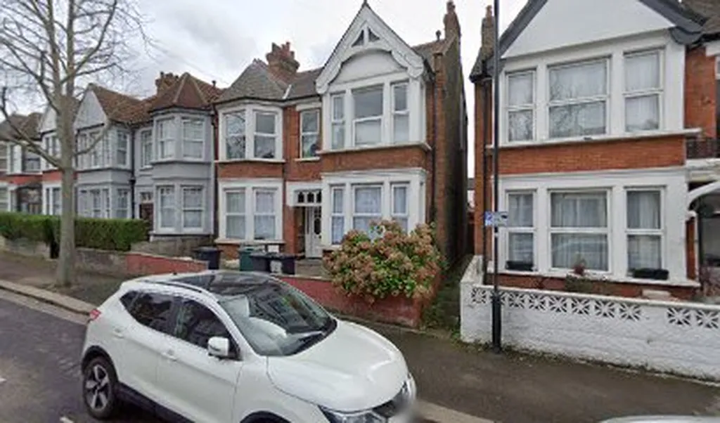 Man and Van Removals Leyton