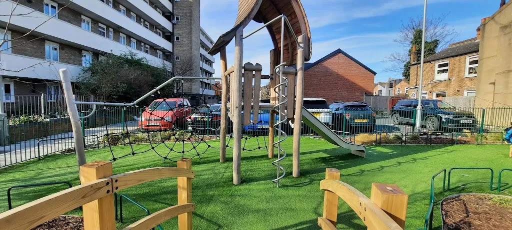 Mellison Road Pocket Park