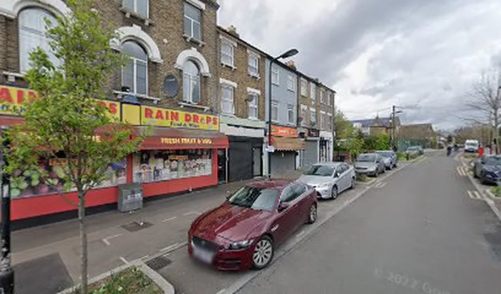 Mosque & Community Centre Vicarage Road