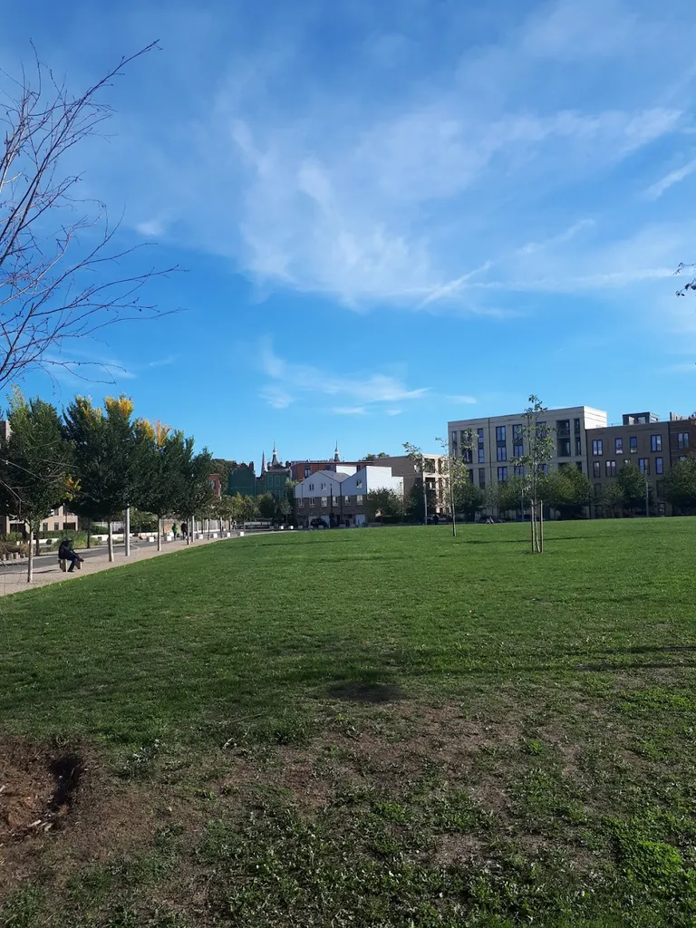 Myatt's Field Common Park