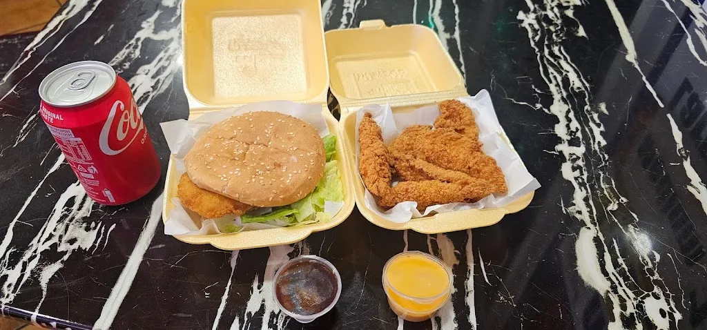 New Moon Pizza & Chicken