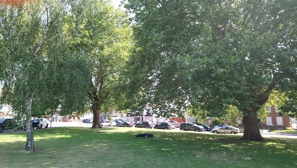 North Rd Green Park