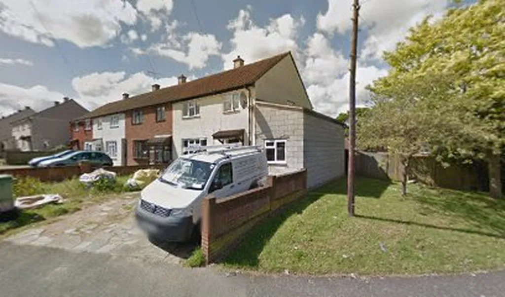 Orpington cutie hotel
