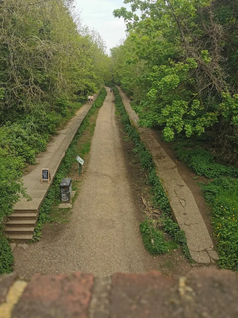 Parkland Walk (South) - Stapleton Hall Road