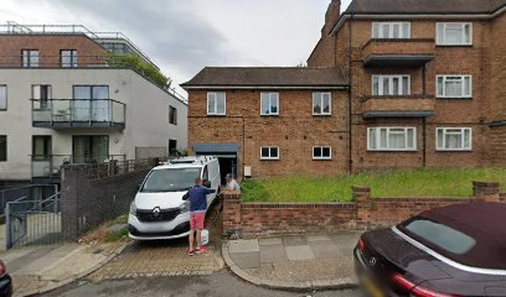 Pars Removals
