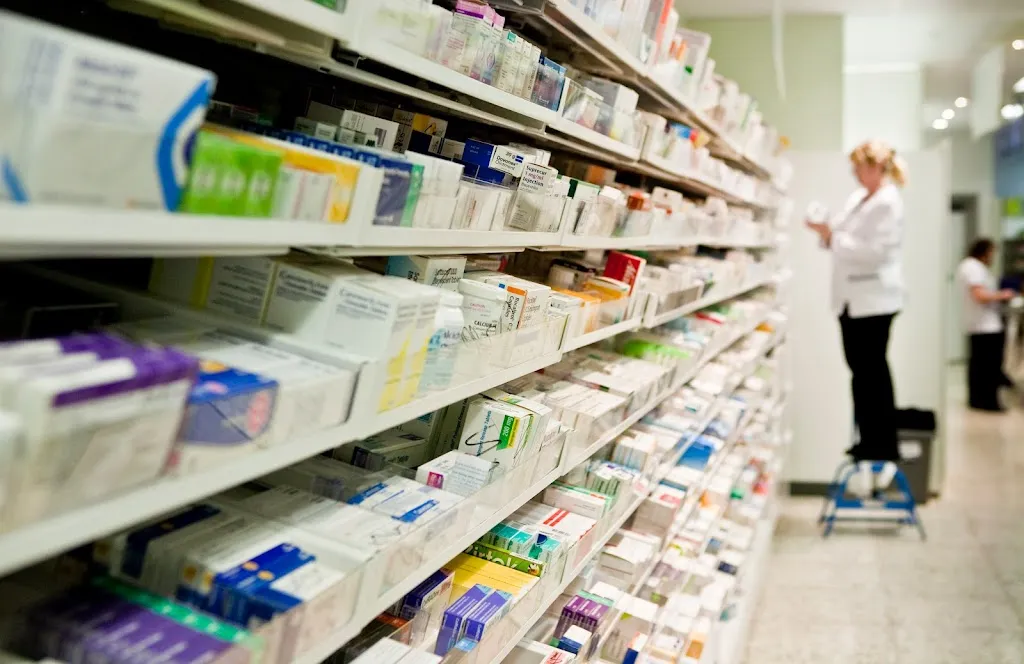 Pitchkins & Currans Pharmacy