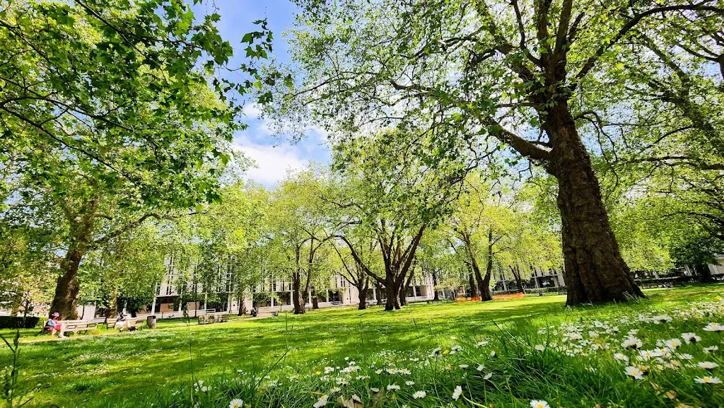 Prince’s Square
