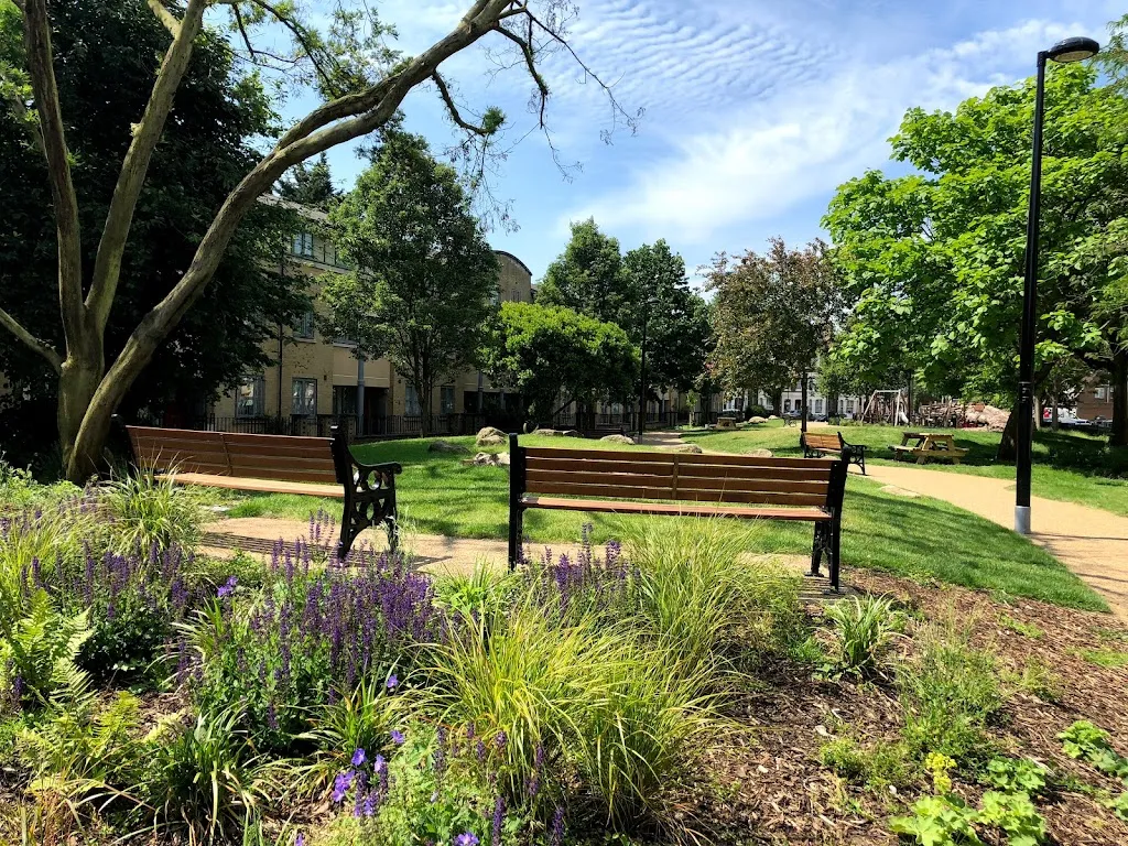 Pullens Gardens & Park