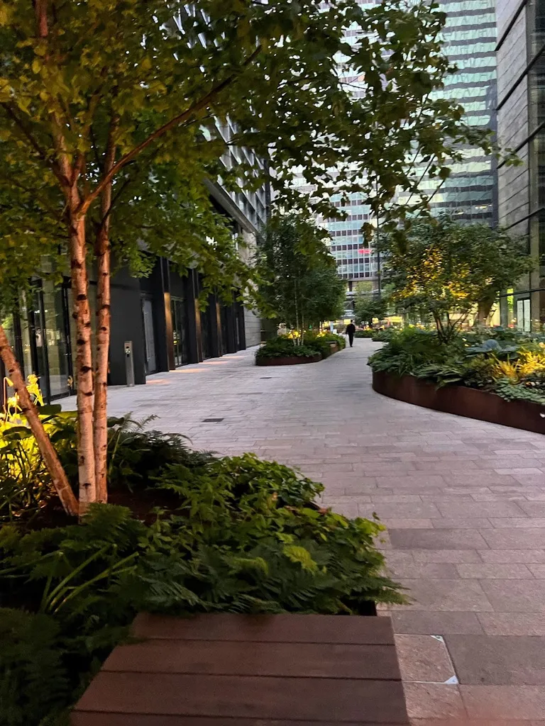 Regent's Place Plaza