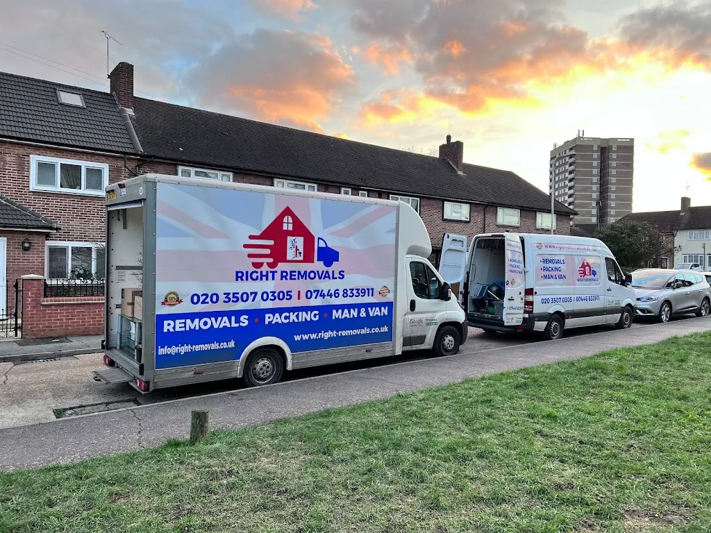 Right Removals Barnet - Edgware - Stanmore. Man and van Services