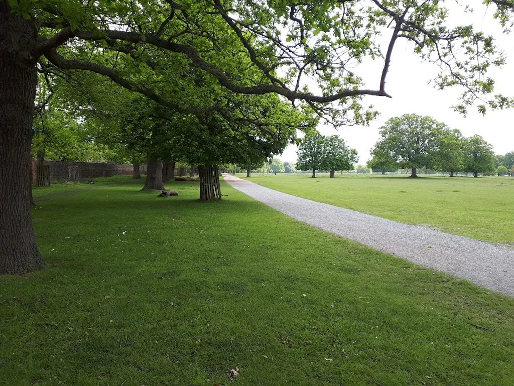 Shaef Gate, Bushy Park