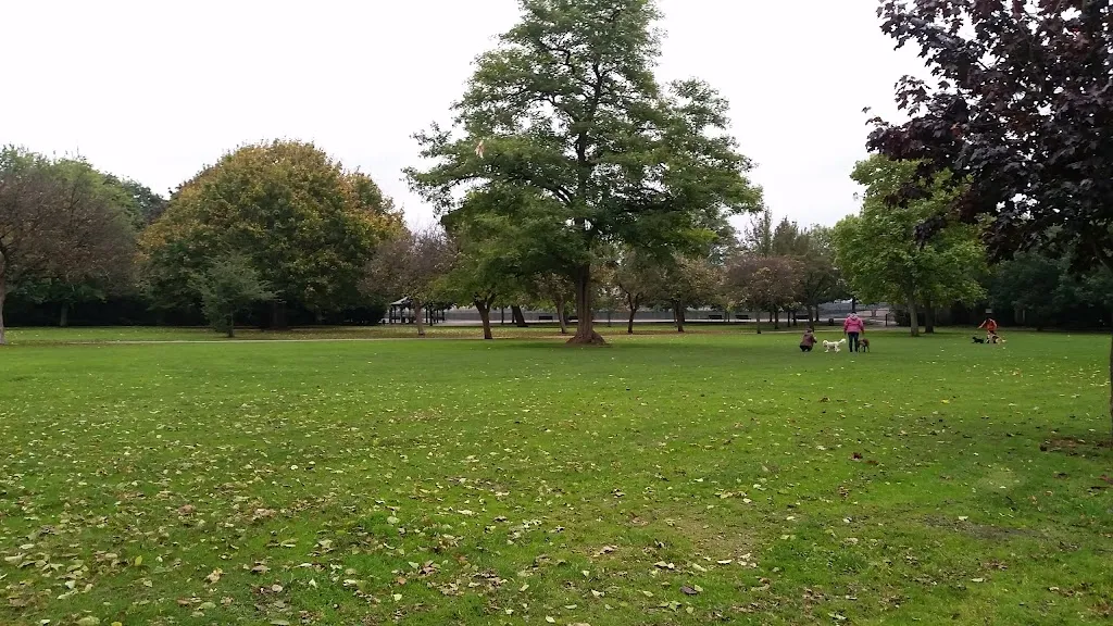 St James Gardens
