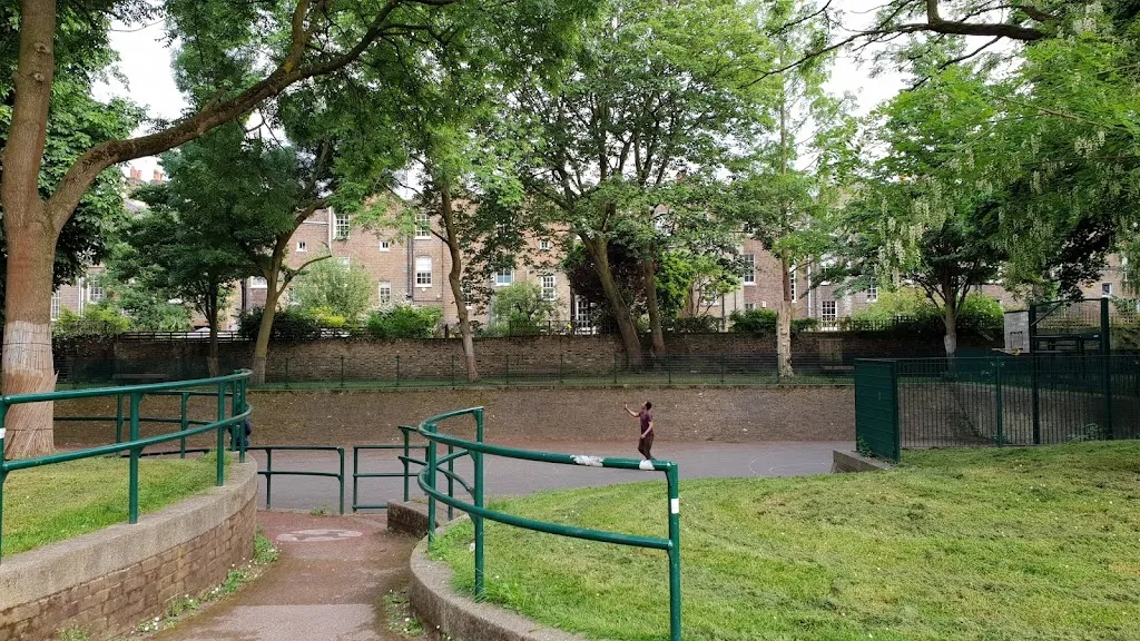 St Paul's Shrubbery