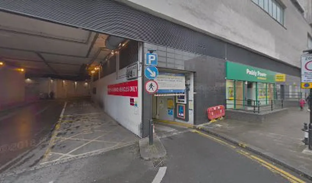 Tally Ho Centre & Aldi Car Park