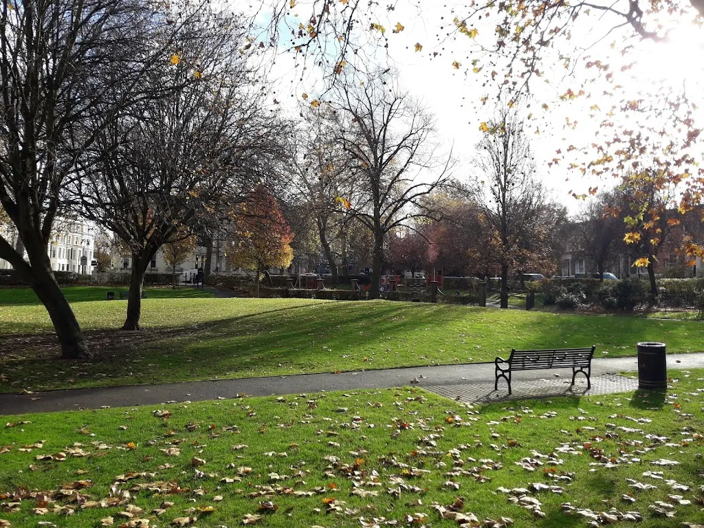 Tamplin Mews Gardens