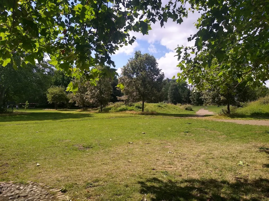 The Ecology Pavilion Mile End Park