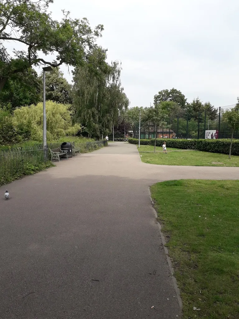 The Lloyd Park Centre