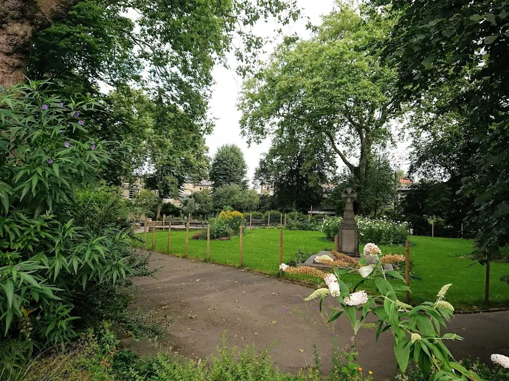Thornhill Road Garden