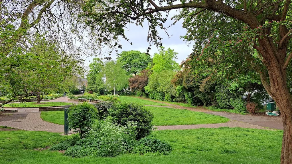 Thornhill Square Gardens