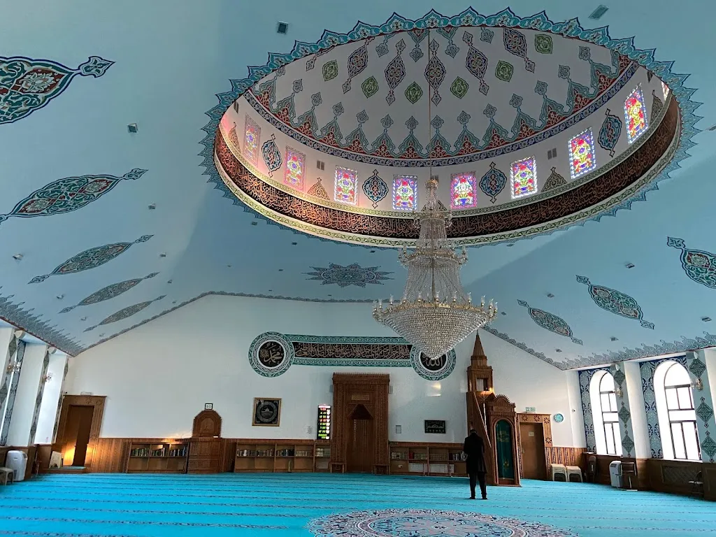 UK Turkish Islamic Association of Stoke Newington مسجد
