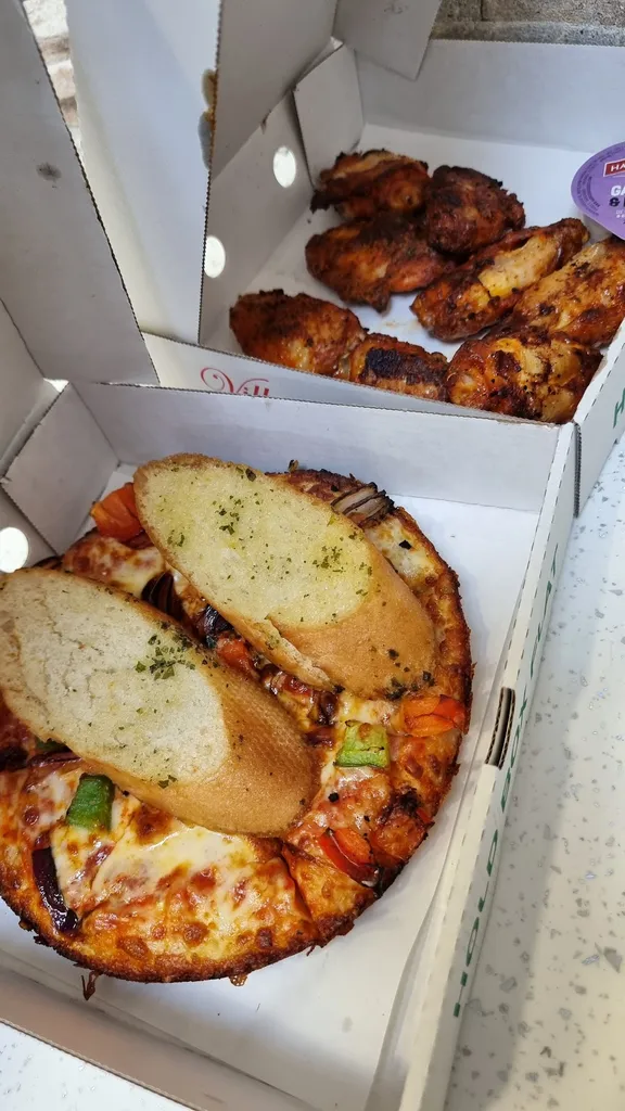 Village Pizza (Twickenham)