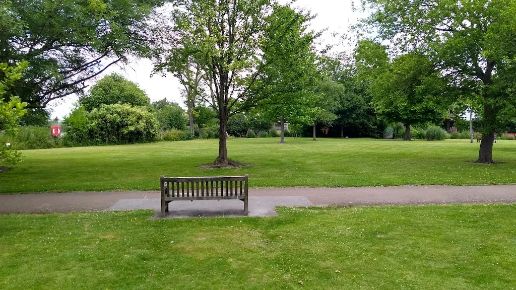 Waddon Ponds