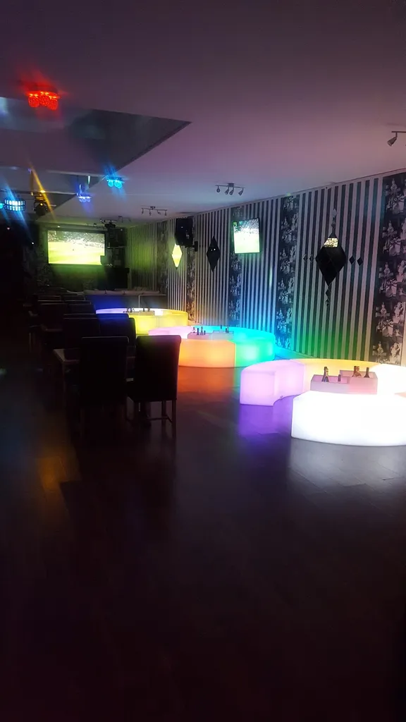 WALAY'S BAR