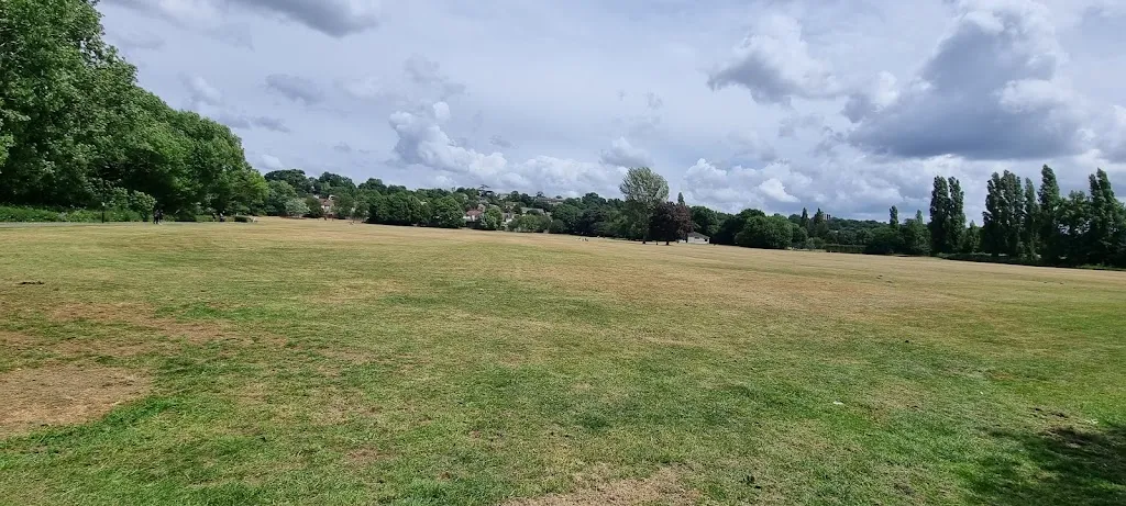 Warren Avenue Playing Fields