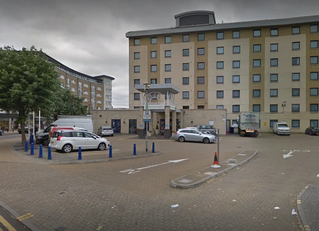 YourParkingSpace Holiday Inn Express Wandsworth Car Park