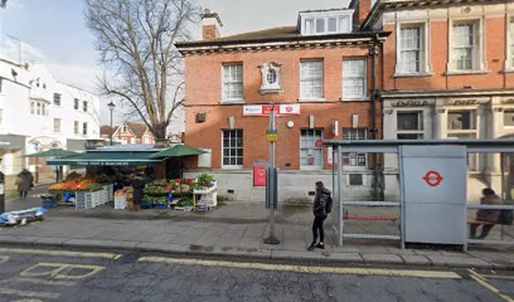 Amazon Counter - Post Office Enfield
