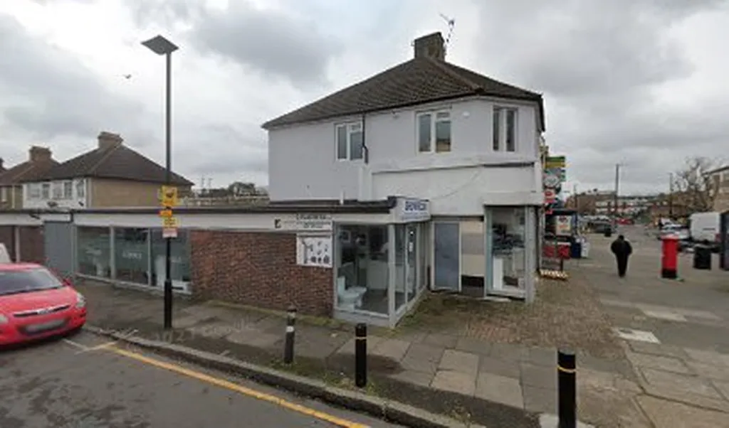 Amazon Counter - Post Office Hounslow Heath