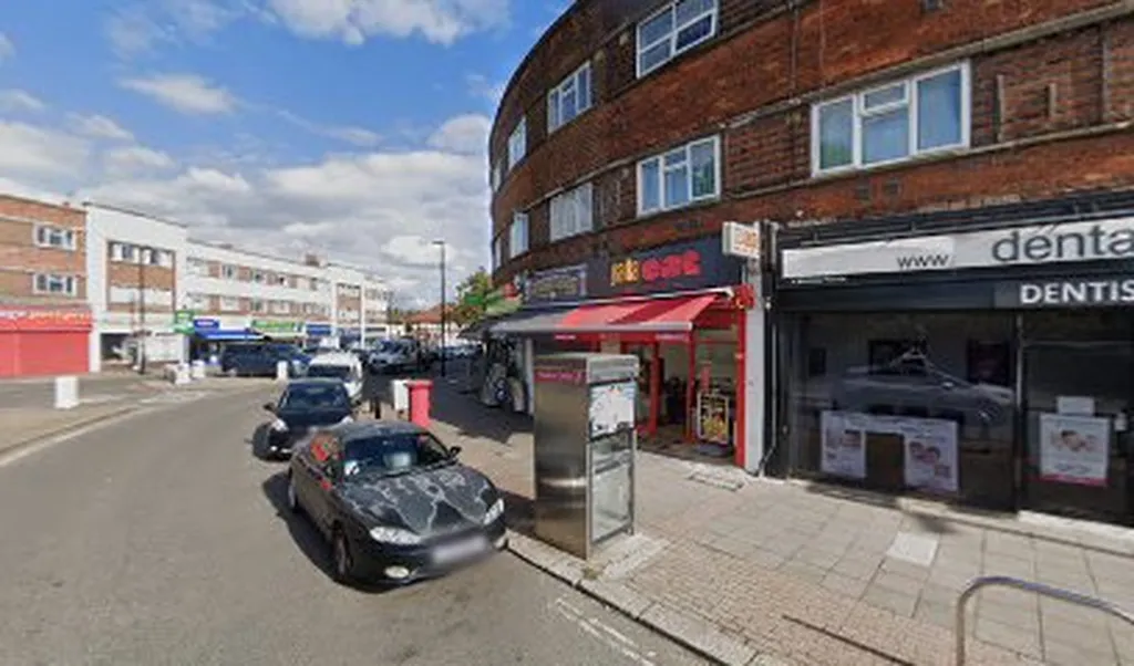 Amazon Counter - Post Office Medway Parade